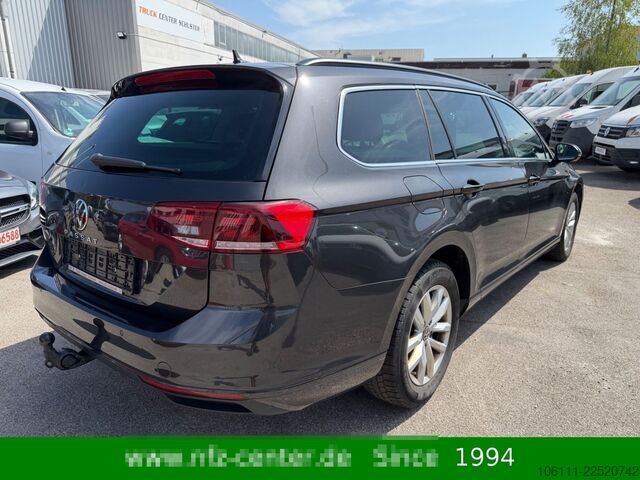 Minibus VW Passat Variant Business ACC
