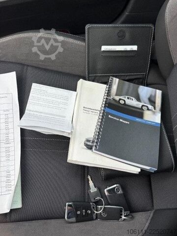 Kleinbus VW Passat Variant Alltrack 4Motion 2.0 TDI HeadUP