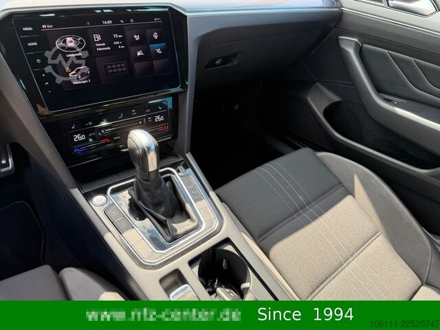 Minibus VW Passat Variant Alltrack 4Motion 2.0 TDI HeadUP