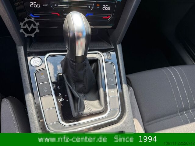 Minibus VW Passat Variant Alltrack 4Motion 2.0 TDI HeadUP