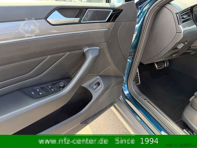 Minibus VW Passat Variant Alltrack 4Motion 2.0 TDI HeadUP