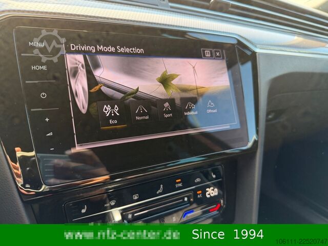 Minibus VW Passat Variant Alltrack 4Motion 2.0 TDI HeadUP
