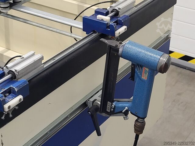 Georgische Stangenmontagetisch BENJ WERFELI SMT-8