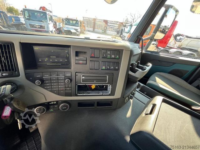 Tipper truck VOLVO FM 330 4x2 2-Achs Kipper Meiller