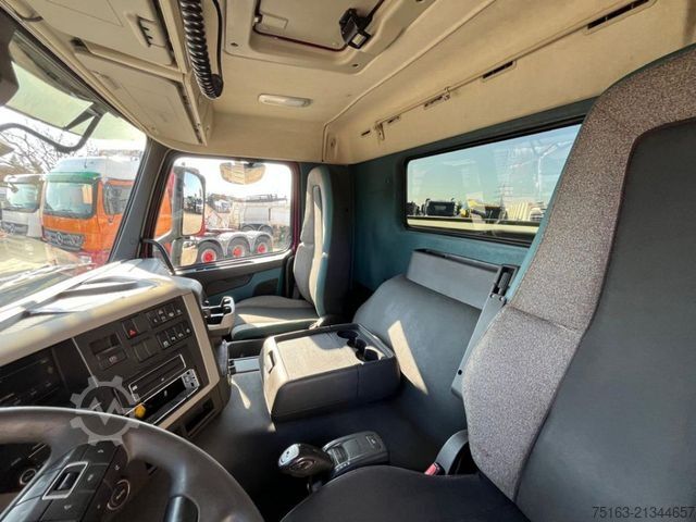 Tipper truck VOLVO FM 330 4x2 2-Achs Kipper Meiller