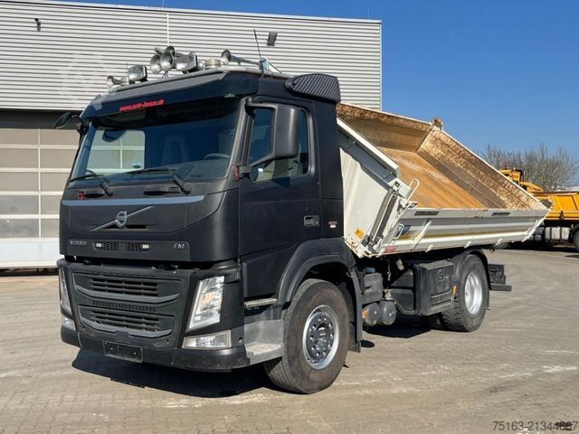 Three-sided tipper truck VOLVO FM 330 4x2 2-Achs Kipper Meiller