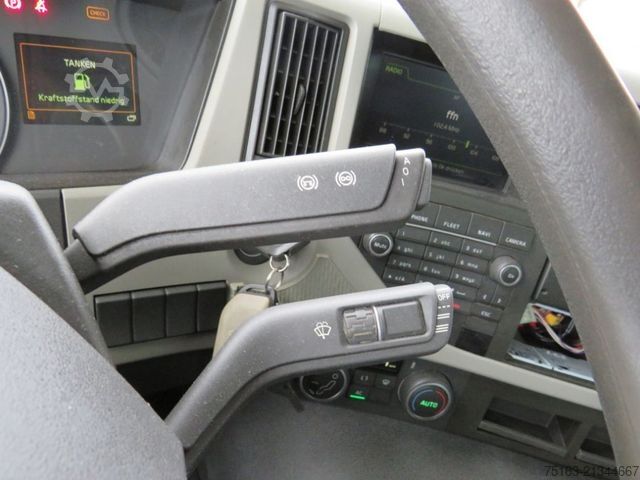 Three-sided tipper truck VOLVO FM 330 4x2 2-Achs Kipper Meiller