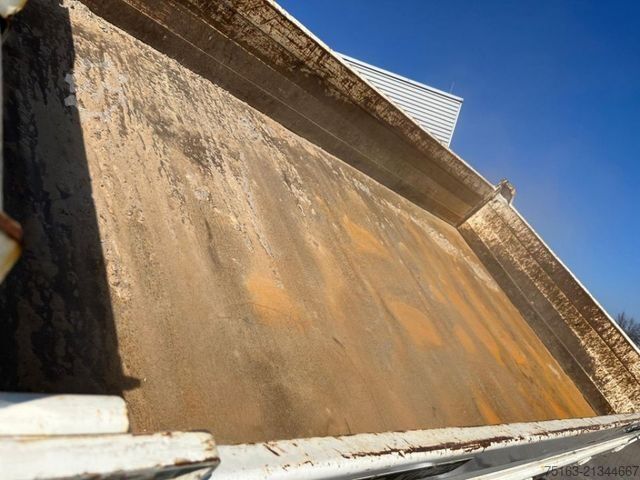 Three-sided tipper truck VOLVO FM 330 4x2 2-Achs Kipper Meiller