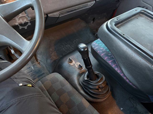 Flatbed truck MERCEDES-BENZ Ecoliner 1520  / Maschinen / Traktoren Transport