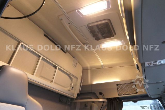 Standard tractor unit RENAULT T 460 Retarder XL-Tank Standklima Euro 6