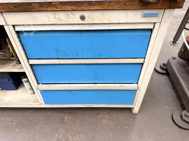 Workbench with contents BEDRUNKA + HIRTH nan