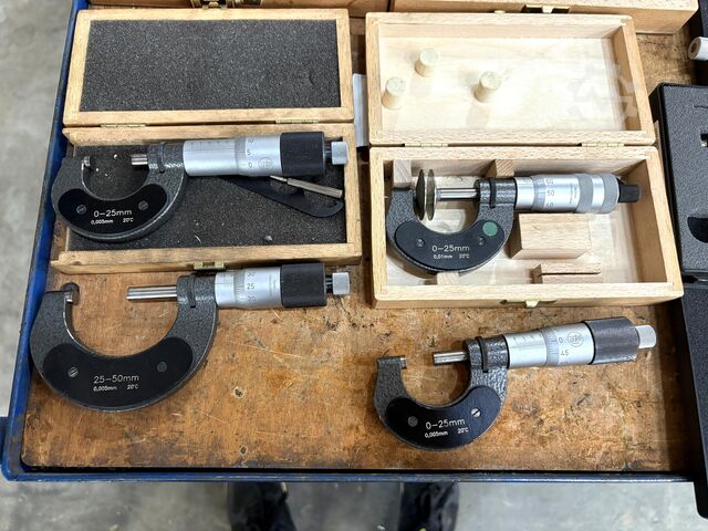 Lot of micrometers Bow Gauge Screws 