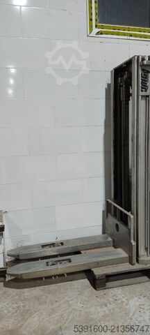 Stainless still stainless still Pallet Stackers 