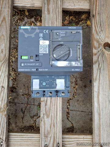 Leistungsschalter mit Motorantrieb Siemens 3VA9257-0HA10 / 3VA1225-5EF32-0AA0