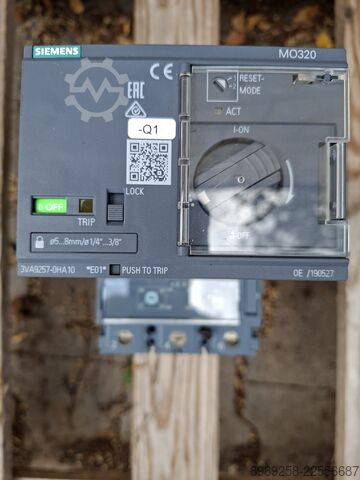 Leistungsschalter mit Motorantrieb Siemens 3VA9257-0HA10 / 3VA1225-5EF32-0AA0