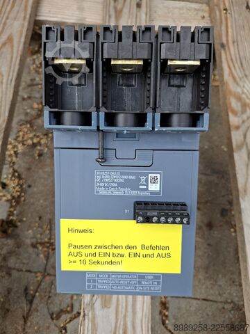 Leistungsschalter mit Motorantrieb Siemens 3VA9257-0HA10 / 3VA1225-5EF32-0AA0
