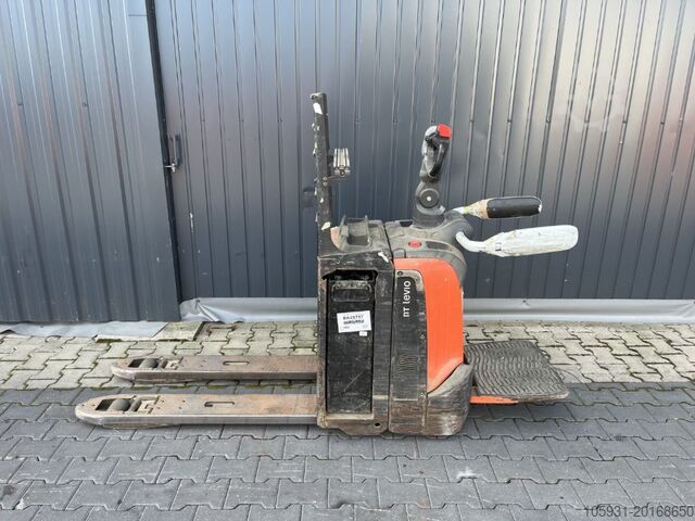 Electric Pallet Truck BT LPE200