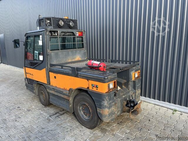 Tow Tractor Still R07-25