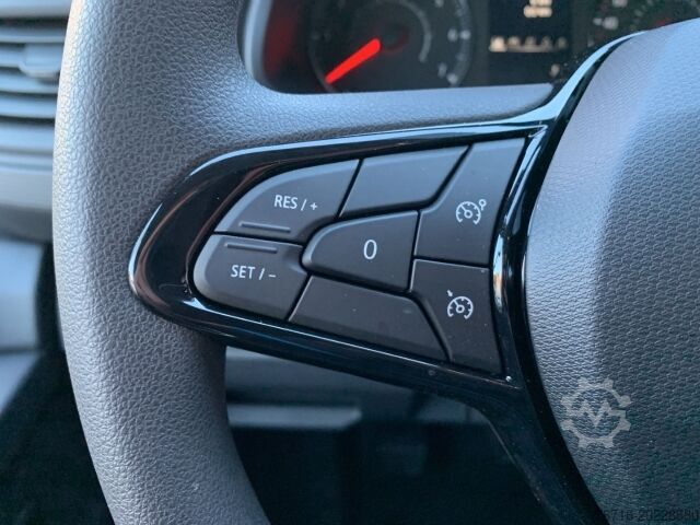 Kastenwagen Renault Trafic L2H1 3,1t dCi 130 KOMFORT PDC +NAVI + DAB