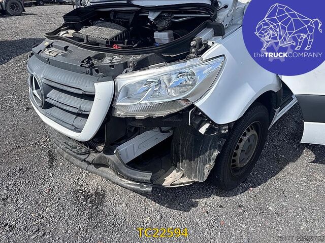 Koffer Mercedes-Benz Sprinter 314 CDI BOX + LIFT
