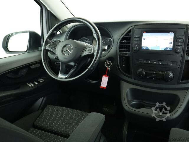 Kleinbus Mercedes-Benz Vito 116 CDI Tourer 2 x Schiebetür 5 Sitze
