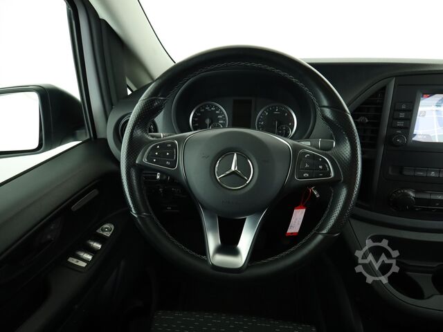 Kleinbus Mercedes-Benz Vito 116 CDI Tourer 2 x Schiebetür 5 Sitze
