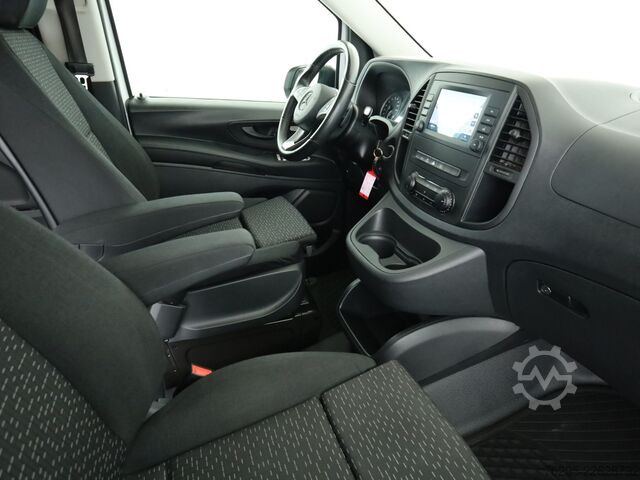 Kleinbus Mercedes-Benz Vito 116 CDI Tourer 2 x Schiebetür 5 Sitze