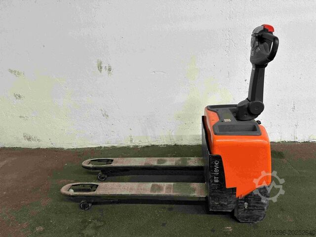 Electric Pallet Truck Toyota LWE 130