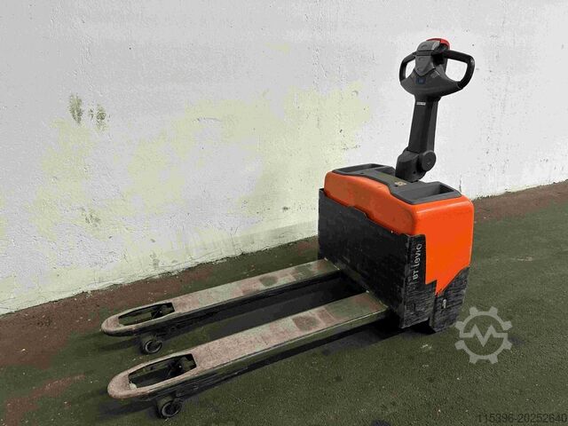 Electric Pallet Truck Toyota LWE 130