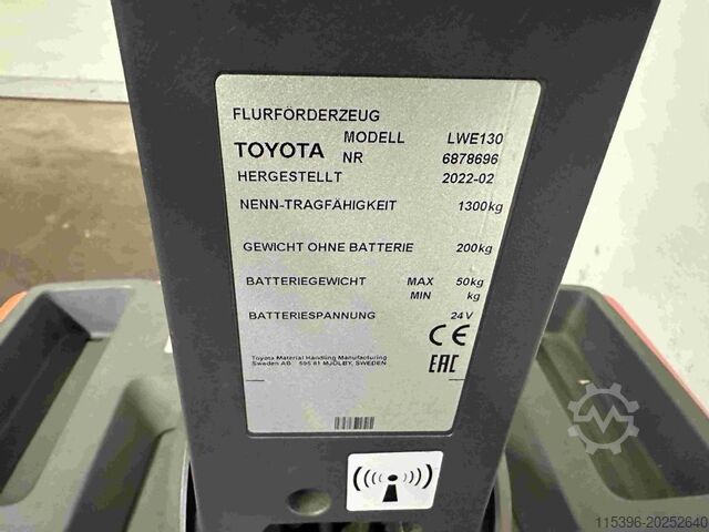 Electric Pallet Truck Toyota LWE 130