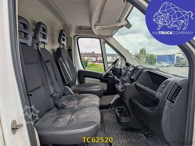 Kastenwagen Peugeot Boxer 3t3 2l blue hdi 110 pack