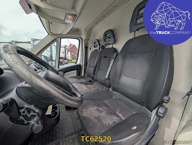 Kastenwagen Peugeot Boxer 3t3 2l blue hdi 110 pack