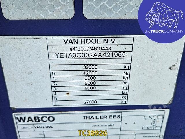 Containertransport Vanhool 30 ‘ , 20’. ADR