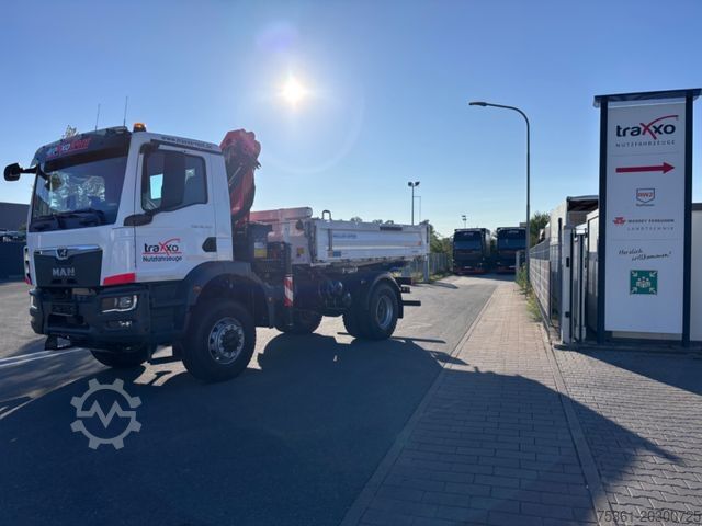 Three-sided tipper truck MAN TGM 18.320 4X4 BB Krankipper Palfinger PK 12.501