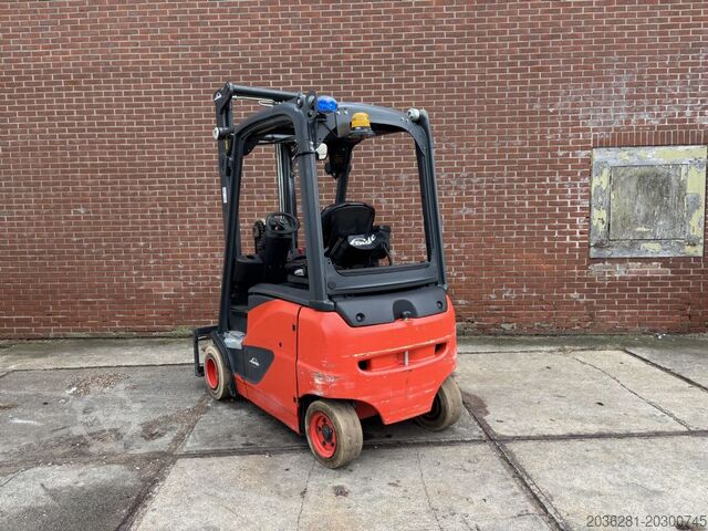 Electric 4-wheel forklift Linde E18PH-02