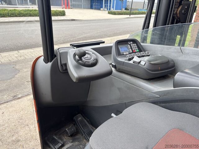 Reach Truck BT RRE 160