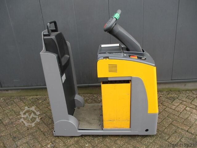 Zugmaschine Jungheinrich EZS130