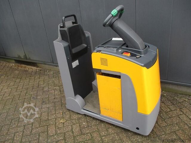 Zugmaschine Jungheinrich EZS130