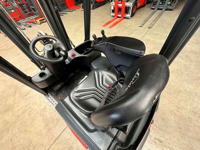 Gabelstapler Linde E 12 [ID: 115]