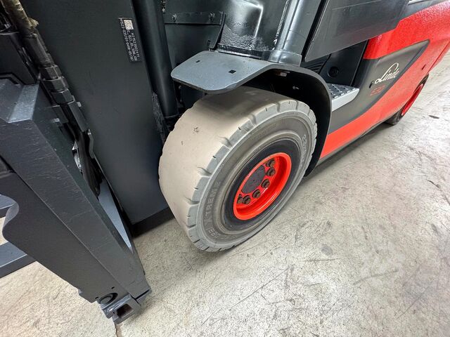 Gabelstapler Linde E 30L-01 [ID: 128]