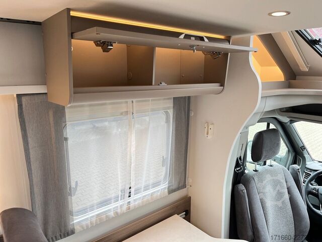 Teilintegriertes Wohnmobil CARADO Edition25 T Ford 447 Bi-Xenon*Hubbett*Automatik