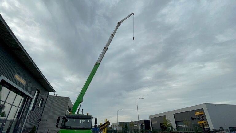 All-Terrain-Kran Böcker AK 44/4000