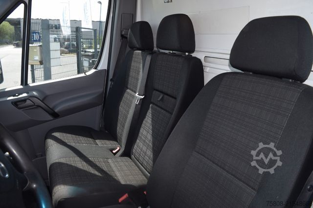 Transporter mit Koffer MERCEDES-BENZ Sprinter 316CDI Koffer LBW 750Kg 3Sitzer