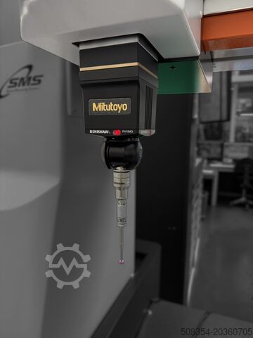 Coordinate measuring machine Mitutoyo Crysta-Apex V776