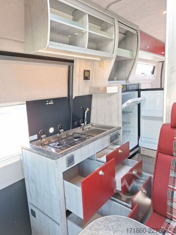 Campervan LA STRADA Avanti EB 640 Navi/ Rückfahrkamera