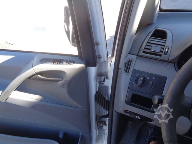 Panel van MERCEDES-BENZ Vito 111 CDI Lang 3-Sitzer AHK