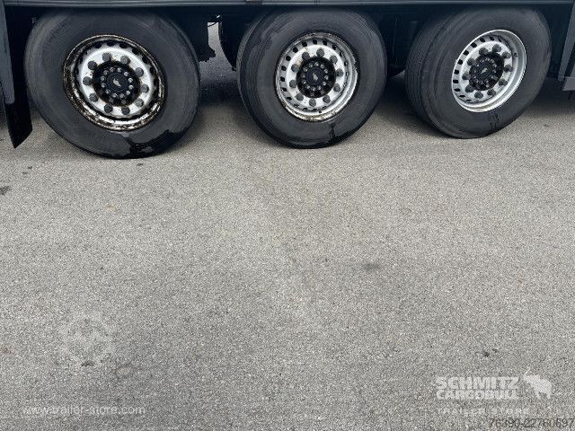 Reefer semitrailer Schmitz Cargobull Semitrailer Reefer Standard divu klāju