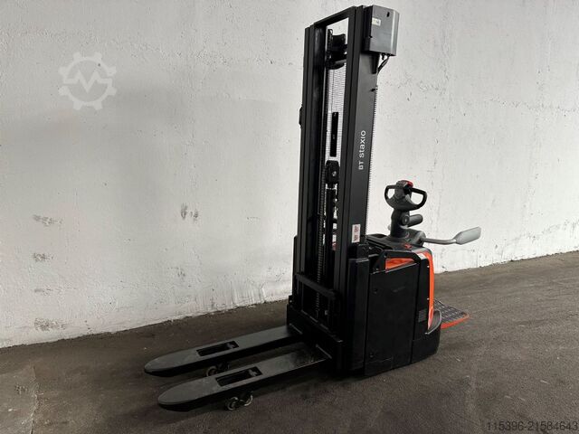 Hochhubwagen Toyota SPE 160 L - TRIPLEX 5,4 m - 141 Bts. !!!!!!