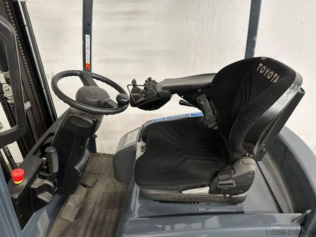 Elektro 3 Rad-Stapler Toyota 7FBEST13 - TRIPLEX 4,7 m - 775 Stunden !!!!