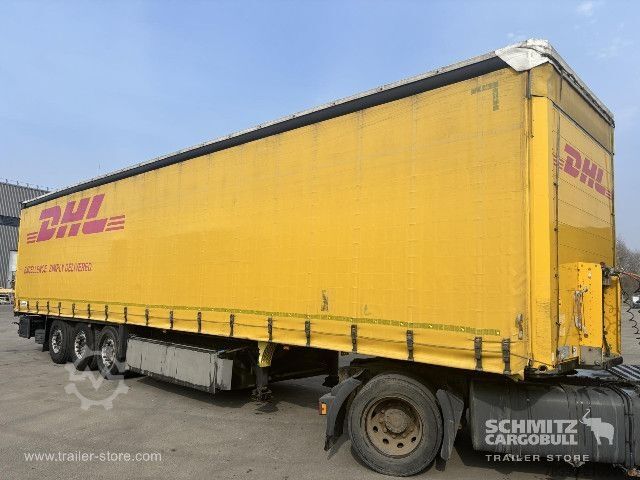 Auflieger mit Pritsche & Plane Schmitz Cargobull Semitrailer Curtainsider Standard